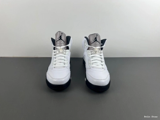 Bmlin Shoes JORDAN BLACK' AIR 'WHITE RETRO DD0587-110 5 0710